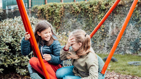 Buitenspelen op de BSO van Kindergarden